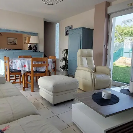 Apartment Maison Avec Jardin Et Terrasse A - Proche Plages Et Commerces - Fr-1-550-62
